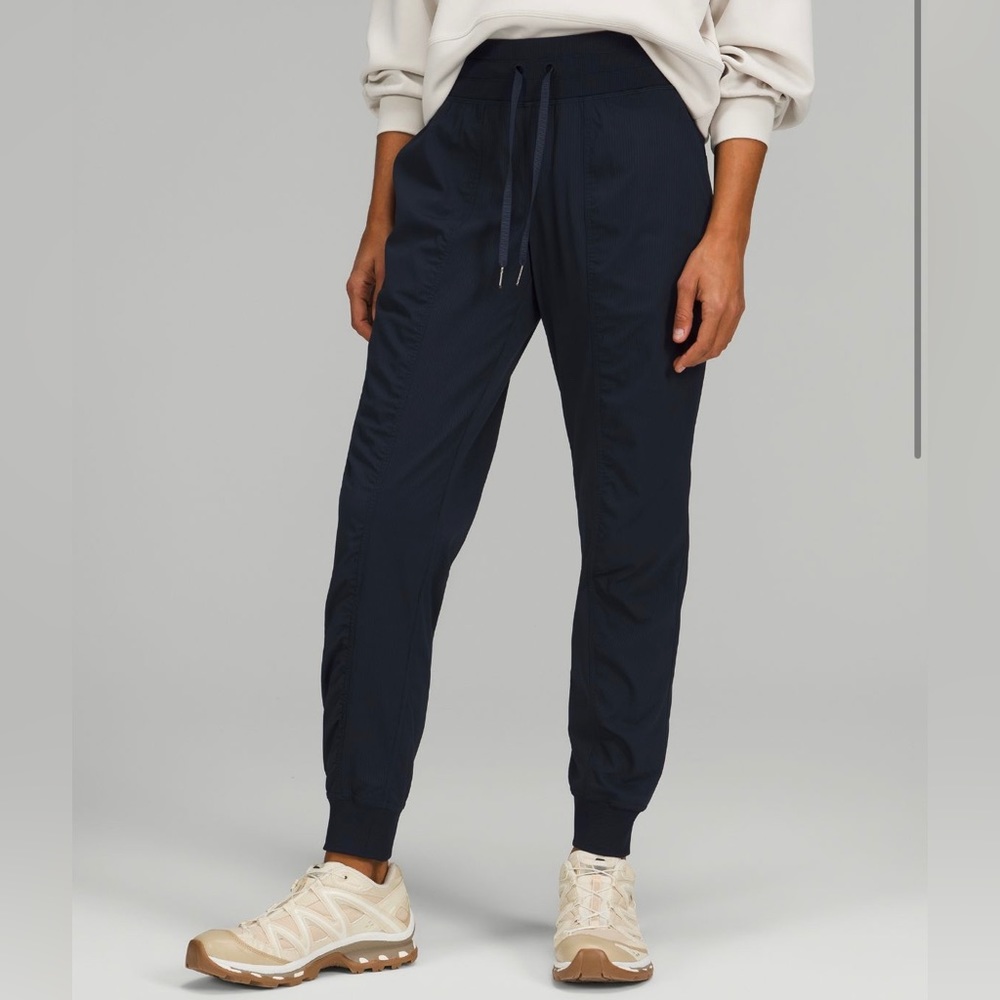 Lululemon Mid Rise Jogger in True Navy 8